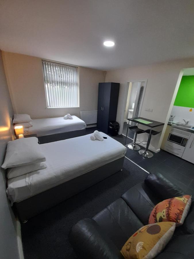 Lymedale Suites Studios & Aparthotel In Newcastle Under Lyme & Stoke Экстерьер фото