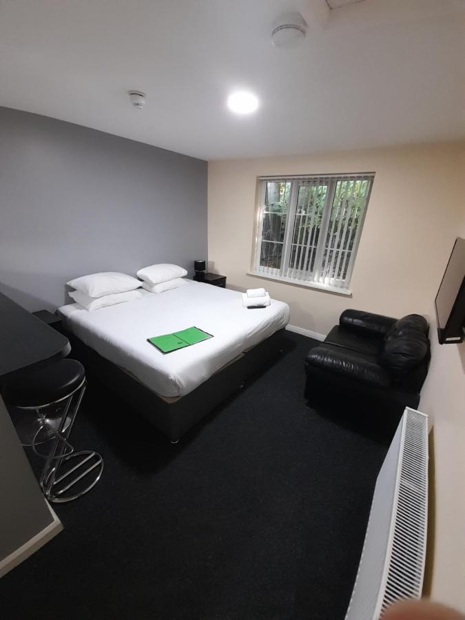 Lymedale Suites Studios & Aparthotel In Newcastle Under Lyme & Stoke Экстерьер фото