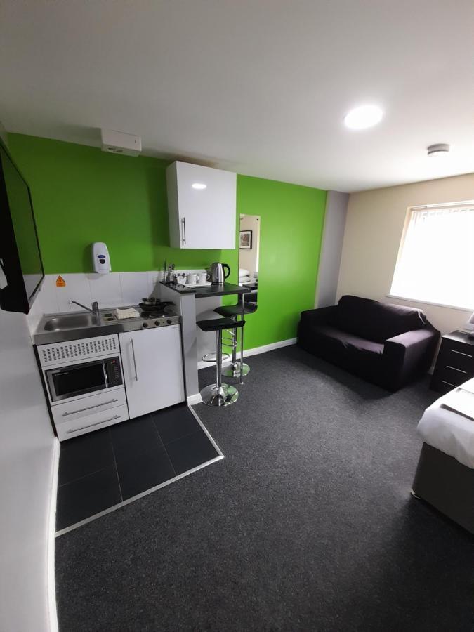 Lymedale Suites Studios & Aparthotel In Newcastle Under Lyme & Stoke Экстерьер фото