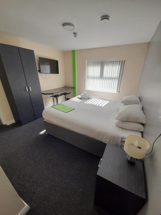 Lymedale Suites Studios & Aparthotel In Newcastle Under Lyme & Stoke Экстерьер фото