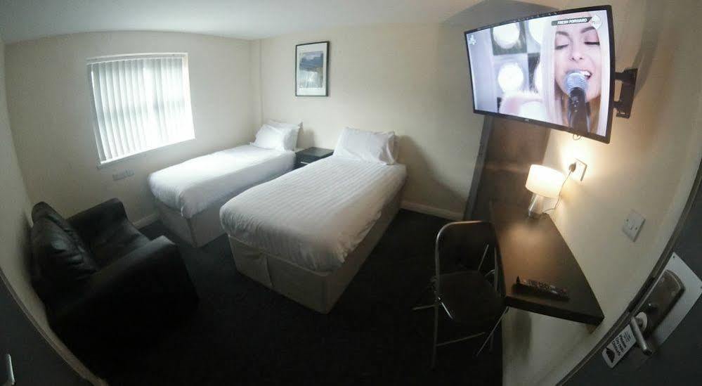 Lymedale Suites Studios & Aparthotel In Newcastle Under Lyme & Stoke Экстерьер фото