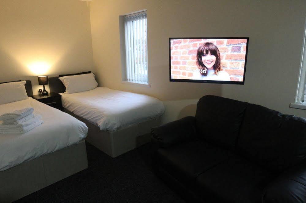 Lymedale Suites Studios & Aparthotel In Newcastle Under Lyme & Stoke Экстерьер фото